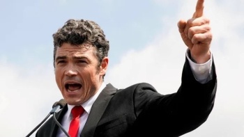 FBI调查前国家反恐中心主任 涉嫌泄露机密信息