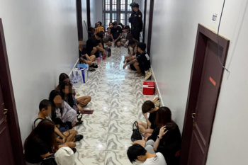 柬埔寨军警突袭波贝园区 打击网络诈骗行动