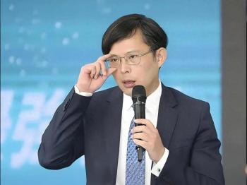 黄国昌回应民众党近来风波不断 诚恳道歉并承诺改正