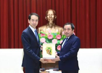 驻越南大使何炜会见河内市委书记 共话中越合作新篇章