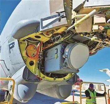 B-52测试机坠毁 邵永灵：“旧瓶装新酒”难掩系统性老化困局 升级受阻
