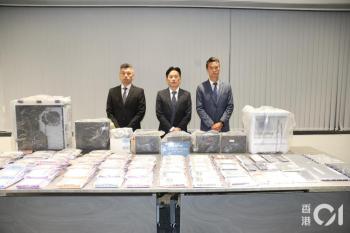香港警方通报：21人涉传播儿童色情影像被捕，还有补习老师偷拍女学生！