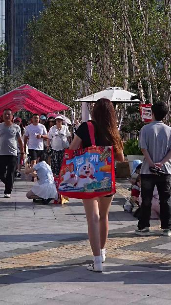 蜜雪冰城摘得“里程王”桂冠 消费者用脚投票的快乐圣地