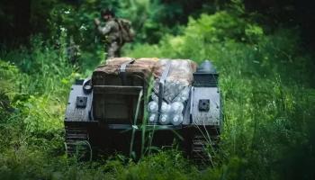 曝乌军用自杀机器人搞渗透 首次远距空投