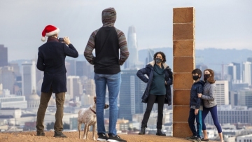 Gingerbread monolith delights San Francisco on Christmas Day