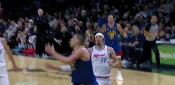 NBA一周十佳球：约基奇神仙背传 亚历山大丝滑转身暴扣 东西部对抗精彩瞬间