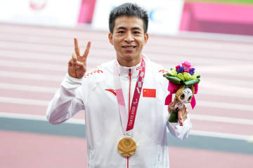 95后残奥冠军邓培程田径赛场上的“飞人”
