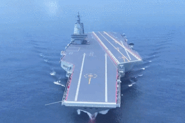 你想看的福建艦又出鏡了！“龍舟”競渡硬核現(xiàn)場