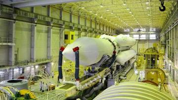 “安加拉-A5”火箭模型抵达东方发射场以测试发射场各系统