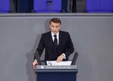 法国总统马克龙在德国发表德语讲话，称法德友好是“连接欧洲的纽带”