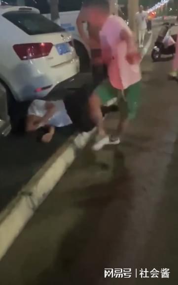 男子骗12岁女孩开房被暴打？警方回应 父亲怒火中烧