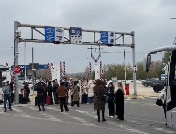 海关数据库出故障 乌关闭出入境通道