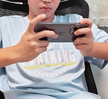 “保卫萝卜”爆火 线上线下全民狂欢