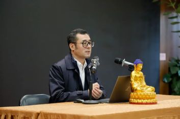 王颂教授受邀赴寒山寺做《众生佛性说体现的人文精神》讲座