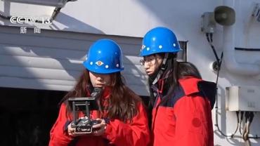 -20℃的辽东湾海面上 他们追着浮冰跑