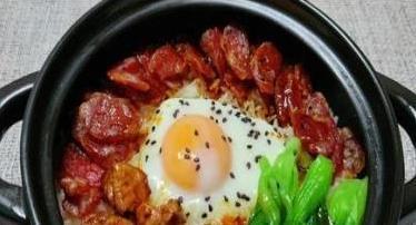 一锅煲仔饭香飘万家，砂锅秘诀大公开，你敢试吗？