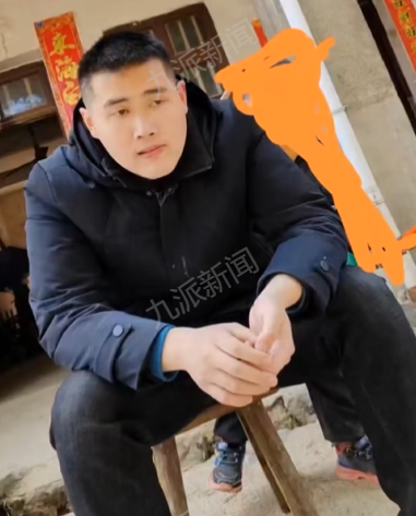 男子失联8天衣物在山上发现 有精神疾病？父母担心还在搜查中