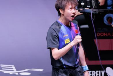 林高远回应抚摸球台 无声告别引共鸣