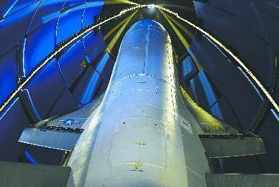 美军X-37B空天飞机刷新在轨最长纪录