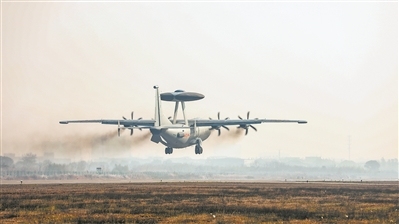 海军航空兵某场站连续实施多机种综合保障