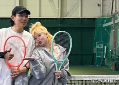 泫雅近照曝光面部浮肿 身材变化引热议