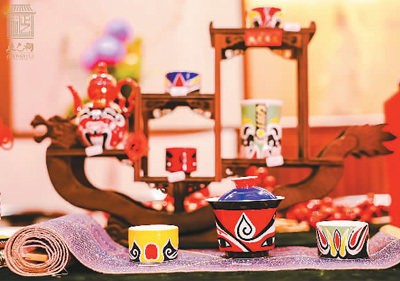 　　赵楠陶瓷作品：茶碗、酒壶等。
