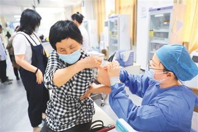 新冠疫苗跑出“中国速度”！怎么做到的？