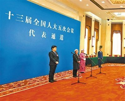 伟大的征程 奋进的乐章(新时代画卷)