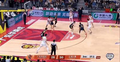 张皓嘉被撞倒反而吃到技犯的原因找到 裁判识破表演