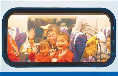 春运图景不断焕新（新时代画卷）