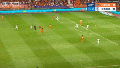 云南玉昆3-1逆转十人英博 奥斯卡双响锁定胜局
