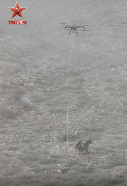 陆军某旅结合无人装备演练