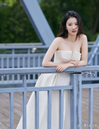 王楚然突发身体不适 高强度工作引发健康警钟