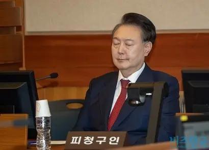 尹锡悦又获刑两年 今年第三张“有罪判决书”