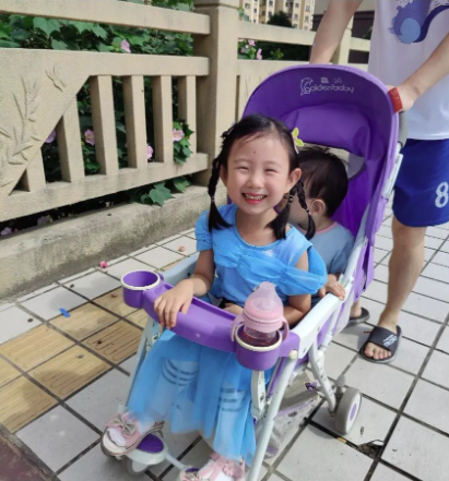 上海走失女童在海滩走失超36小时，父亲发声回应4岁女童走失