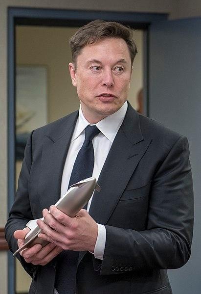 马斯克或成为世界上首位万亿富翁