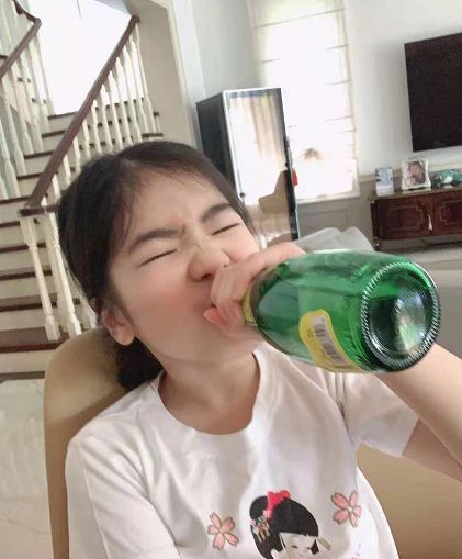 43岁左小青离婚 前夫是富豪 左小青称：始于爱情终于友情