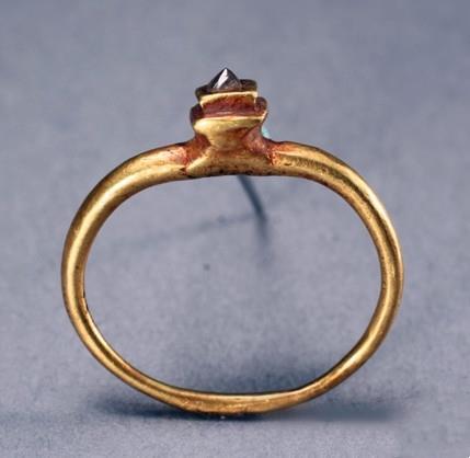 我国目前已发现最早的钻石指环