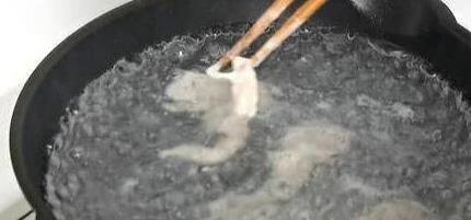 瘦肉炒到又干又硬？3招让肉嫩如豆腐，老人吃都夸！