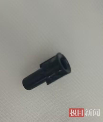 男孩反复肺炎 医生在支气管找到笔帽 文具成异物杀手