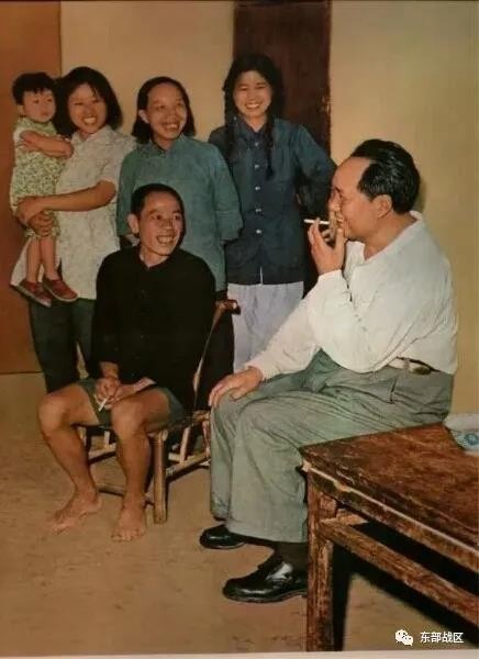 毛主席逝世45周年，我们永远怀念您……