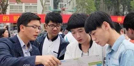 中国985高校排名已更新 浙江大学成“黑马”