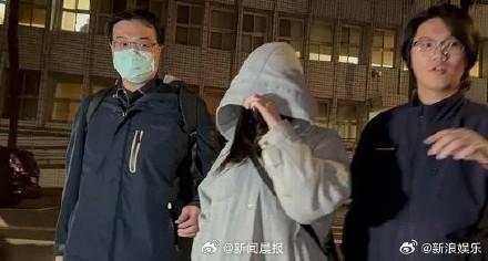 李威交30萬(wàn)臺(tái)幣保釋 卷入精舍殺人案被列被告