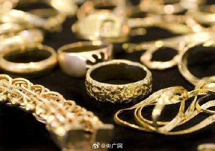 國際黃金期價創(chuàng)歷史新高 金價突破3000美元大關(guān)