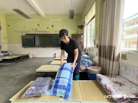 廣東一女干部凌晨巡查救57人 敏銳發(fā)現(xiàn)險情