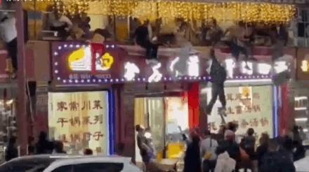 重慶一“環(huán)保油”黑窩點(diǎn)被查封 非法儲(chǔ)存銷(xiāo)售隱患大