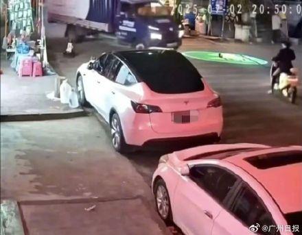 云南大理幼童遭貨車碾壓