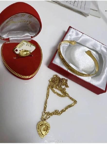 情侣买五金观望金价两年婚事未成 黄金热下的情感考验