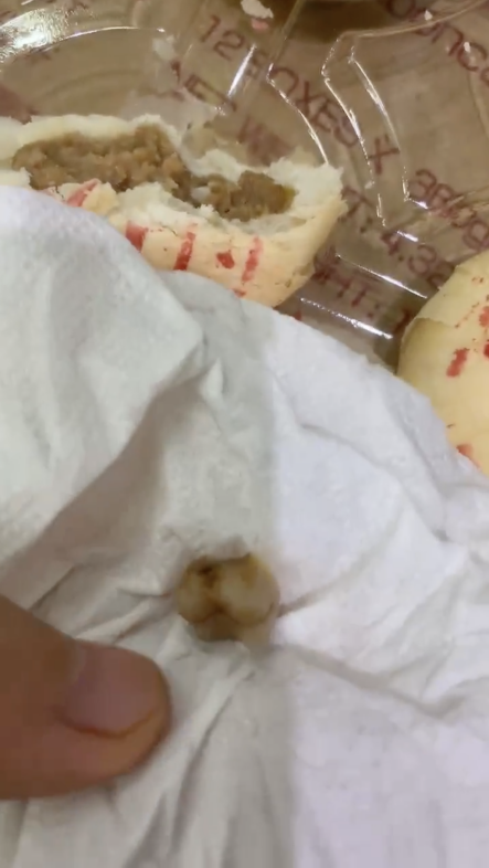 常州山姆超市鲜肉月饼被曝吃出牙齿，当地市监局已介入