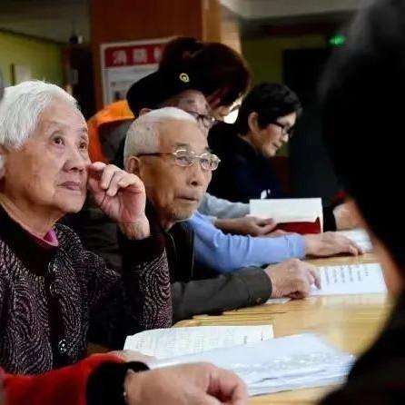 30岁硕士辞职存100万到云南养老靠谱吗？